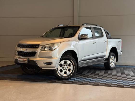CHEVROLET S10 2.5 LTZ 4X4 CD 16V FLEX 4P MANUAL CHEVROLET S10 2.5 LTZ 4X4 CD 16V FLEX 4P MANUAL